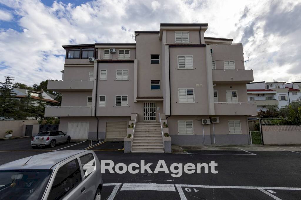 Facciata - Appartamento via Carlo Pisacane, 20, Catanzaro - foto 3