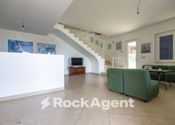 Salone - Villa contrada Botterio, Montauro - foto 8