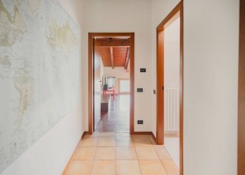 Foto 23 - Three-room apartment via mazzini, Luvinate - photo 23