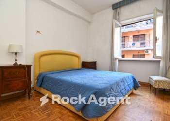 Camera da letto - Trilocale via Antonio Serra, 122, Roma - foto 17