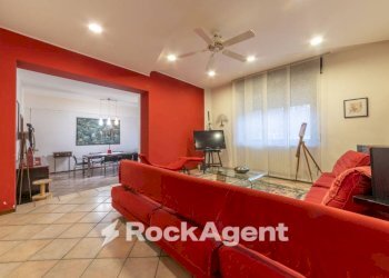 Salone - Villa via Vittorio Alfieri, 19, Cerro Maggiore - foto 2