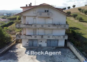 Zona - Villa via Archimede, 61, Sant'Egidio alla Vibrata - foto 38
