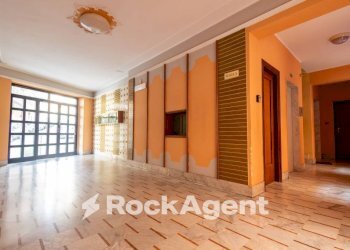 Interno palazzo - Appartamento via Eugenio de Riso, 77, Catanzaro - foto 9