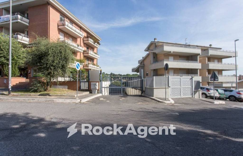 Zona - Box via Mario Fasulo, Roma - photo 1