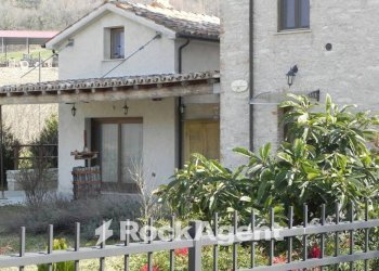 Facciata - Rustico Frazione Costa, 123, Arcevia - foto 12