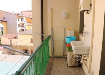 Balcone di servizio avente accesso dalla cucina - Quadrilocale Piazza Tanucci, Firenze - foto 9