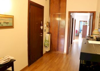 Ingresso-disimpegno dell\'appartamento - Quadrilocale Piazza Tanucci, Firenze - foto 17