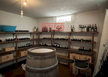 cantina parte sx - Villa Paese - foto 68