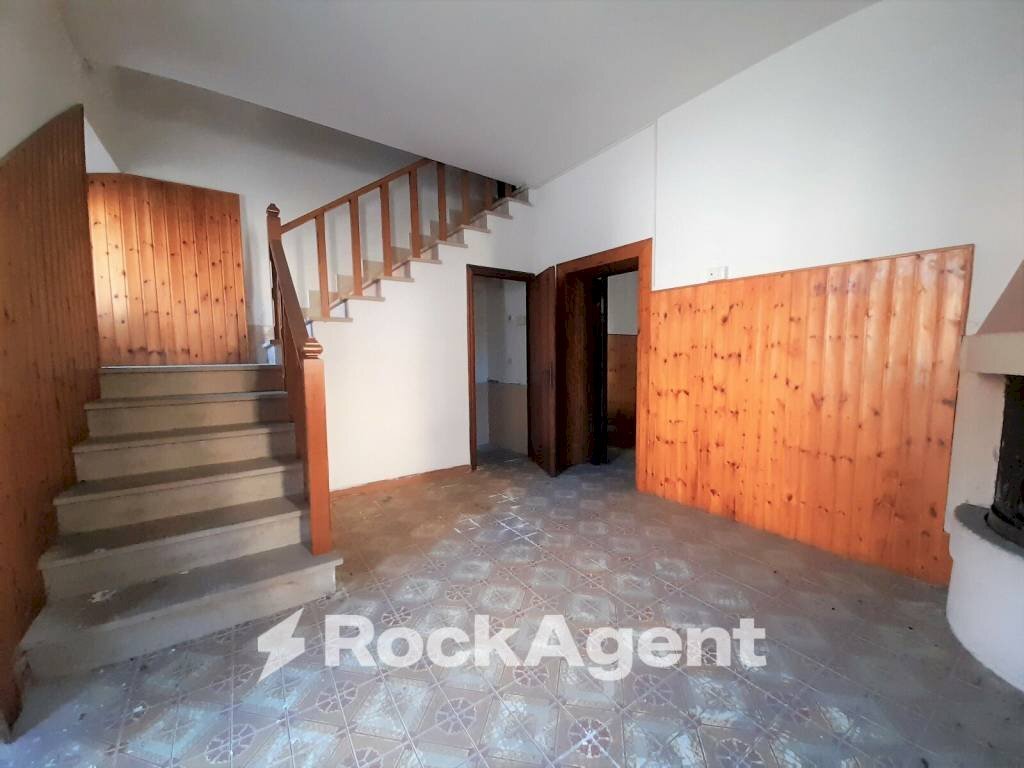 Interno palazzo - Trilocale via Cavour, 1, Acquapendente - foto 3
