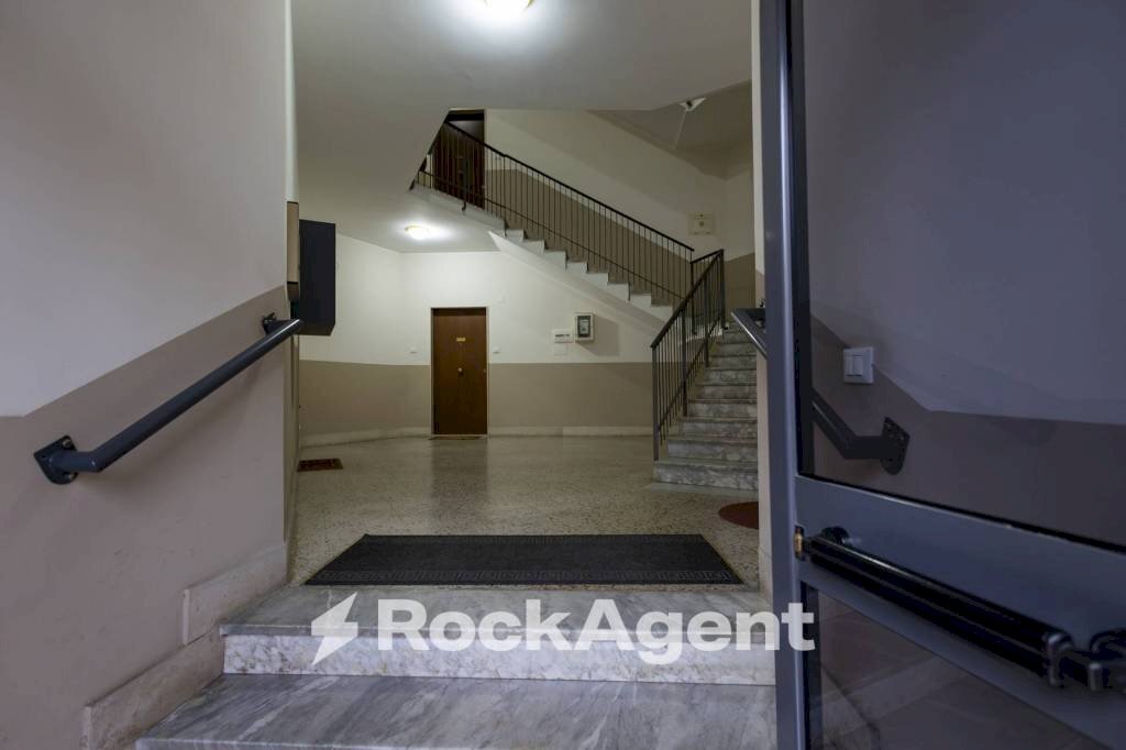 Interno palazzo - Trilocale via Giovanni Patari, 2, Catanzaro - foto 3