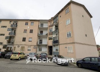 Facciata - Trilocale via Giovanni Patari, 2, Catanzaro - foto 5