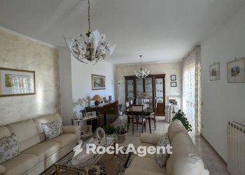 Salone - Villa via Torretta Rocchigiana, Priverno - photo 10