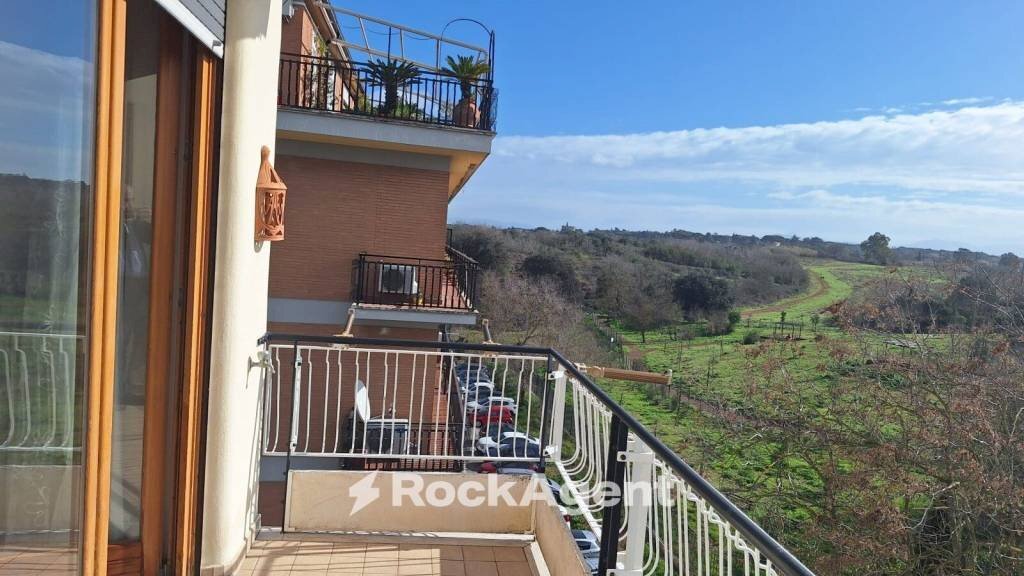 Balcone - Appartamento via Filippo Zaniberti, 21, Roma - foto 2