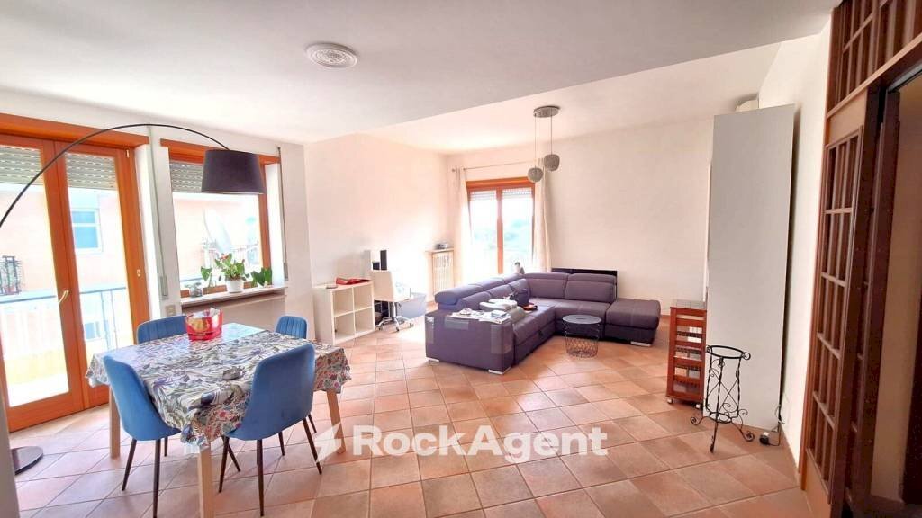 Salone - Appartamento via Filippo Zaniberti, 21, Roma - foto 3