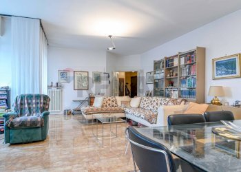 Sala da pranzo - Quadrilocale via Corridoni
 
42, Bergamo - foto 1