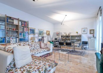 Sala da pranzo - Quadrilocale via Corridoni
 
42, Bergamo - foto 7