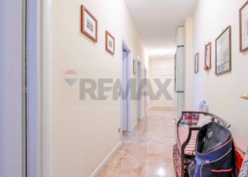 Hall / corridoio - Quadrilocale via Corridoni
 
42, Bergamo - foto 16