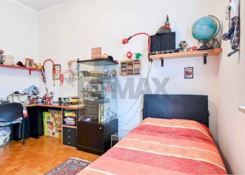 Camera / camera da letto - Quadrilocale via Corridoni
 
42, Bergamo - foto 24