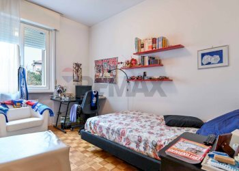 Camera / camera da letto - Quadrilocale via Corridoni
 
42, Bergamo - foto 27