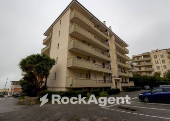 Facciata - Quadrilocale via Nicola Misasi, 76 a, Catanzaro - foto 4