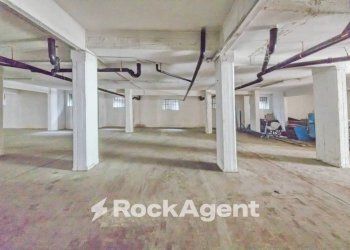 Interno non residenziale - Magazzino via Cordanieri, Genova (zona Voltri) - foto 36