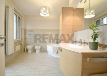 Bagno - Casa indipendente VIA MAMELI
 
2, San Gavino Monreale - foto 24