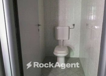 Bagno - Office via Ippolito Nievo, 25, Torino (neighborhood Vanchiglia) - photo 6