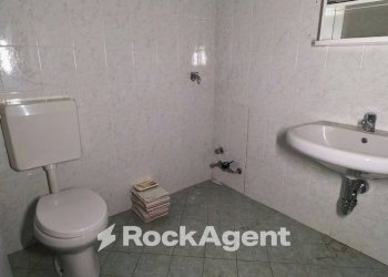 Bagno - Office via Ippolito Nievo, 25, Torino (neighborhood Vanchiglia) - photo 12