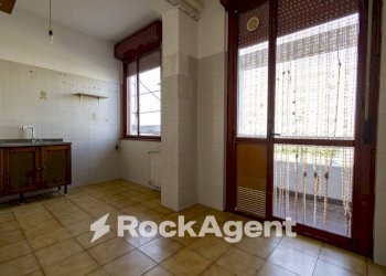 Cucina - Trilocale via Magenta, 13A, Catanzaro - foto 13