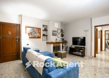 Salone - Trilocale via Gravina di Puglia, 26, Roma - foto 6