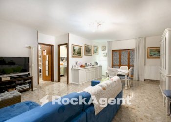 Salone - Trilocale via Gravina di Puglia, 26, Roma - foto 8