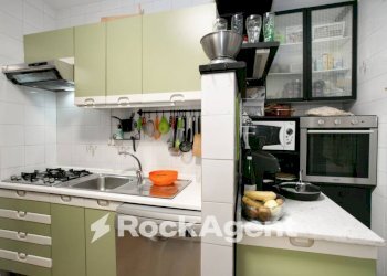 Cucina - Trilocale via Gravina di Puglia, 26, Roma - foto 11