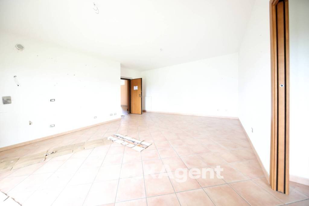 Cucina - Trilocale via Tortona, 84, Alessandria - foto 3