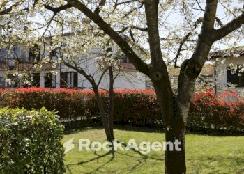 Giardino - Villa via P. Nenni, 15, Motta Visconti - foto 5