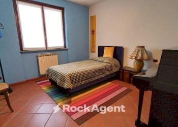 Camera da letto - Villa via P. Nenni, 15, Motta Visconti - foto 19