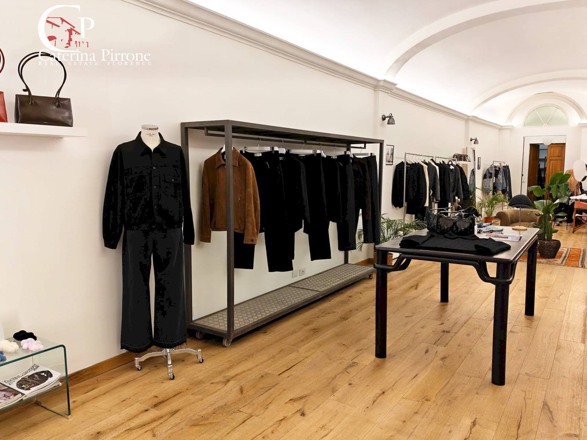 Foto 2 - Negozio via Maggio
 
11, Firenze - foto 2