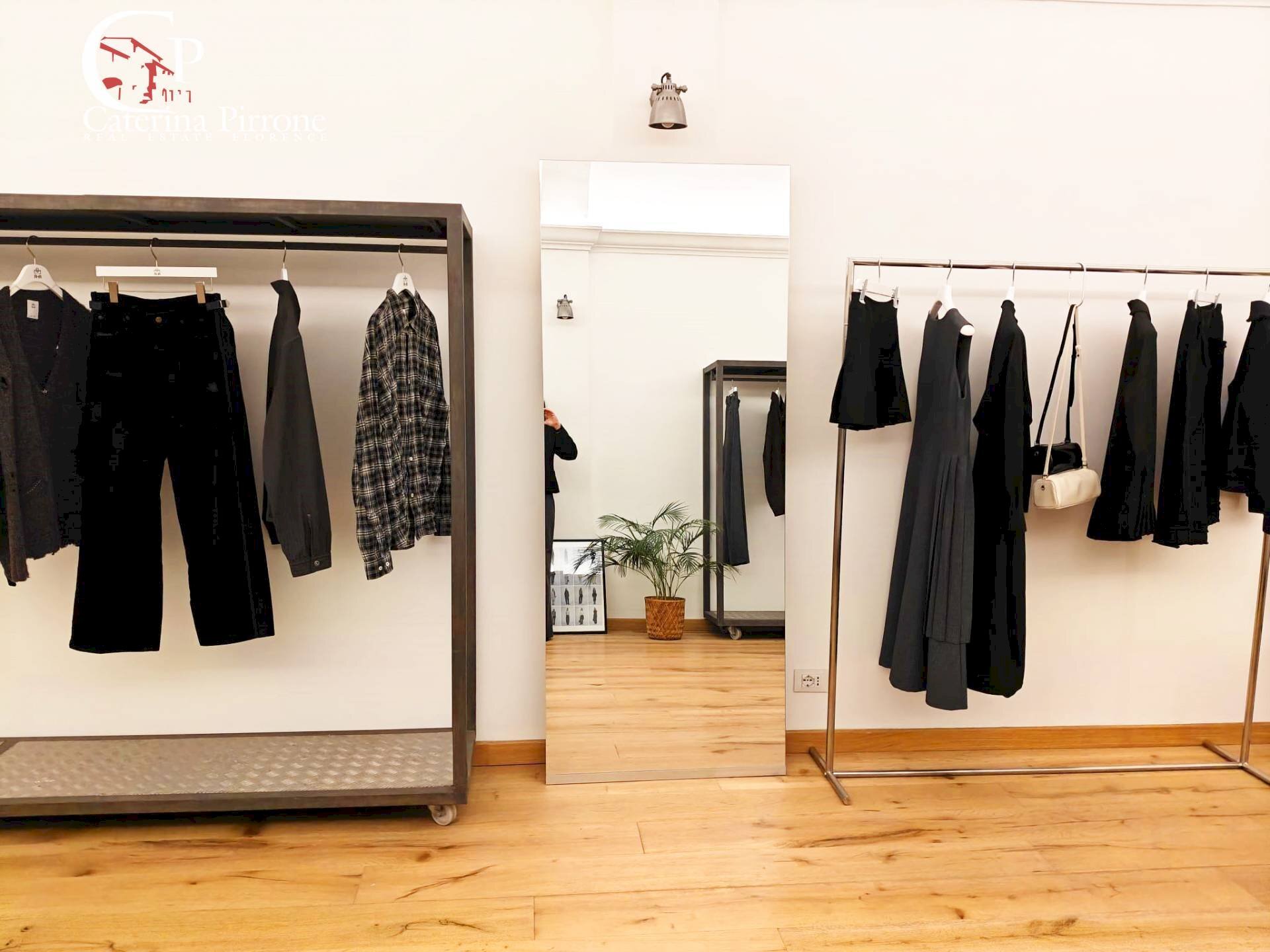 Foto 3 - Negozio via Maggio
 
11, Firenze - foto 3