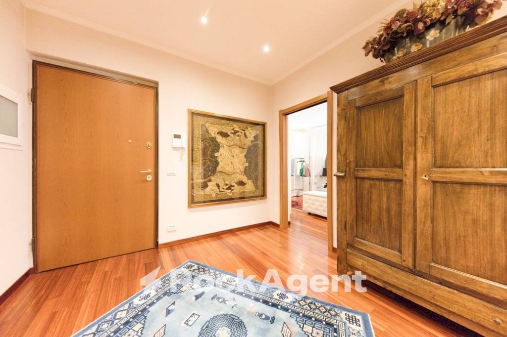 Ingresso - Trilocale via Paolo Giacometti, Genova (zona Marassi) - foto 3