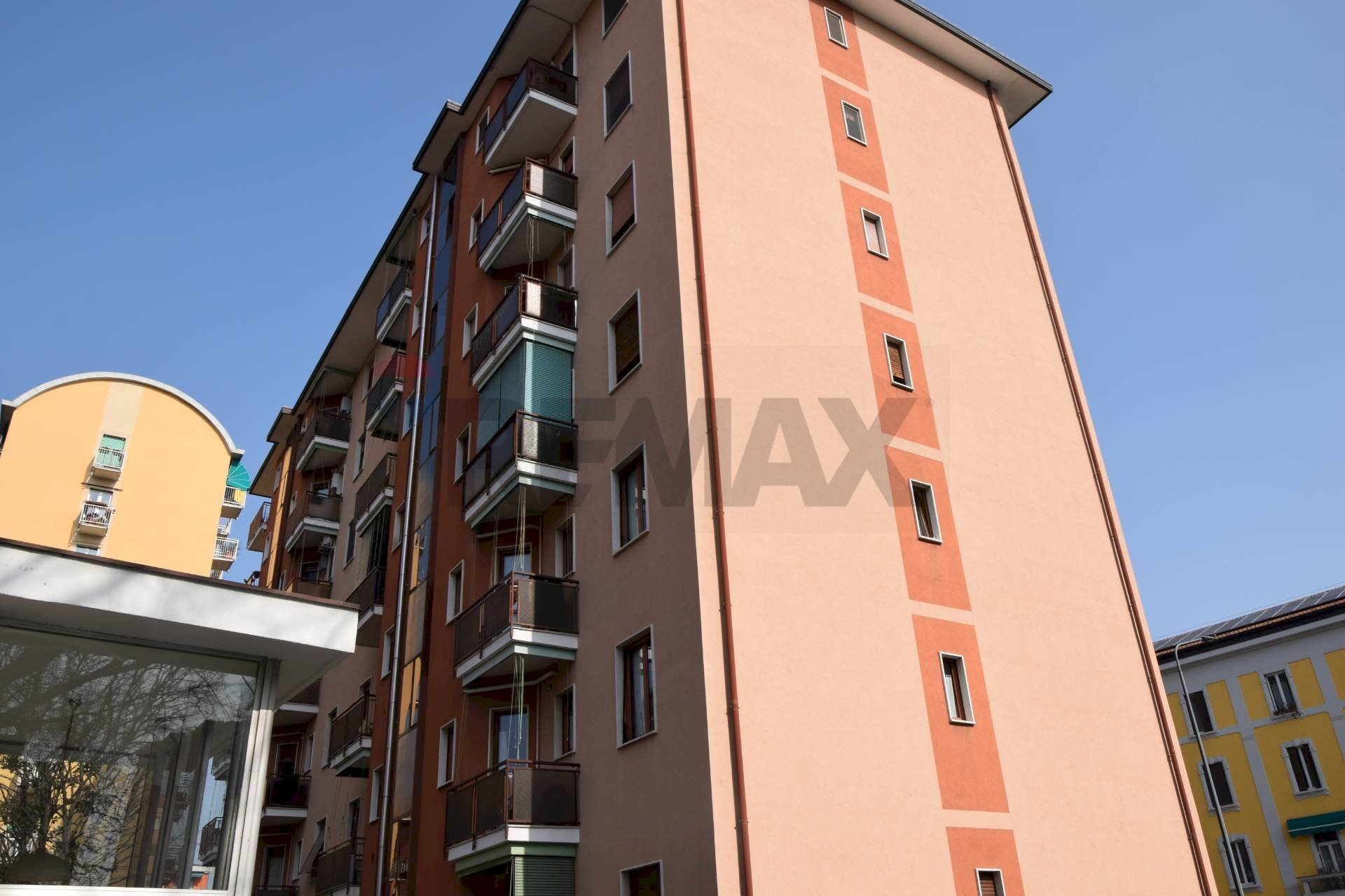 Edificio all\'aperto - Trilocale VIA VAL D'OSSOLA
2, Milano - foto 2