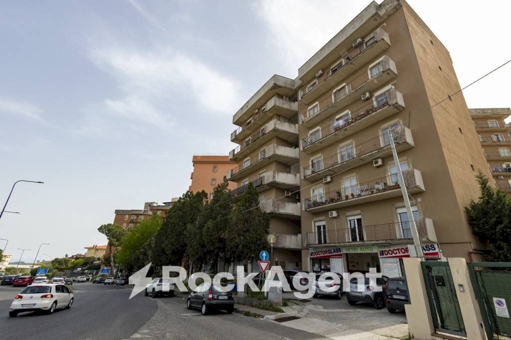 Facciata - Trilocale viale Vincenzo de Filippis, 68, Catanzaro - foto 1
