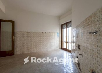 Salone - Trilocale viale Vincenzo de Filippis, 68, Catanzaro - foto 7