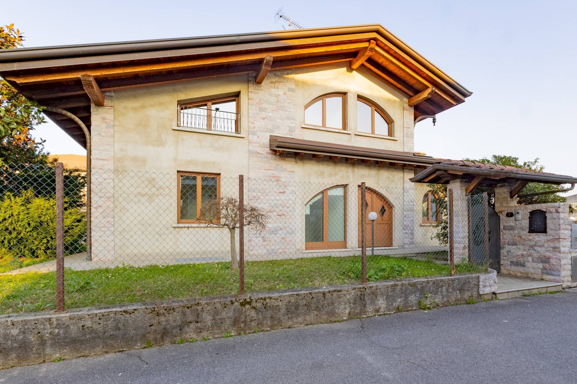 Foto 2 - Villa via don sturzo
 
7, Mapello - foto 2