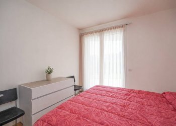 CAMERA MATRIMONIALE - Trilocale FALCONE BORSELLINO
 
15, Arcene - foto 14