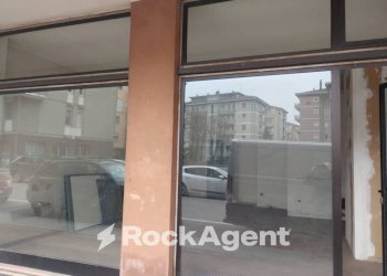 Interno non residenziale - Negozio via W.A Mozart, Mantova - foto 2