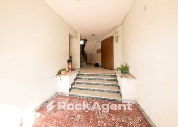 Interno palazzo - Three-room apartment via Avosso, 60, Casella - photo 22