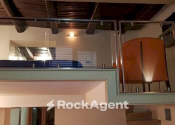 Interno non residenziale - Bilocale vico del Vasto a Chiaia, Napoli (zona Chiaia) - foto 6