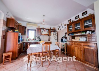 Cucina - Villa via Philadelphia, 17, Satriano - foto 6