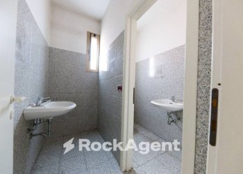 Bagno - Shop via Teglia, 89, Genova (neighborhood Bolzaneto) - photo 16