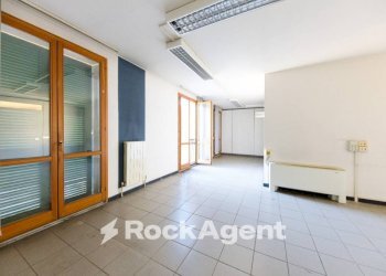 Interno non residenziale - Shop via Teglia, 89, Genova (neighborhood Bolzaneto) - photo 22