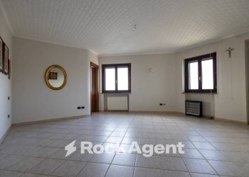 Cucina - Trilocale via Vincenzo D'Amato, 70, Catanzaro - foto 8